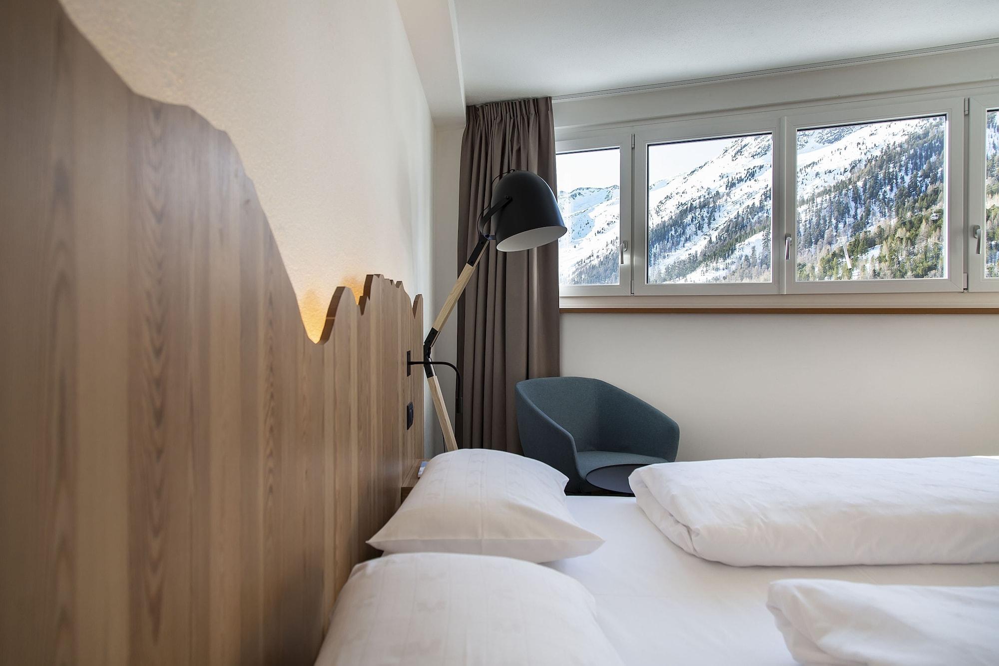 Blu Hotel Senales Zirm-Cristal Maso Corto Exterior photo