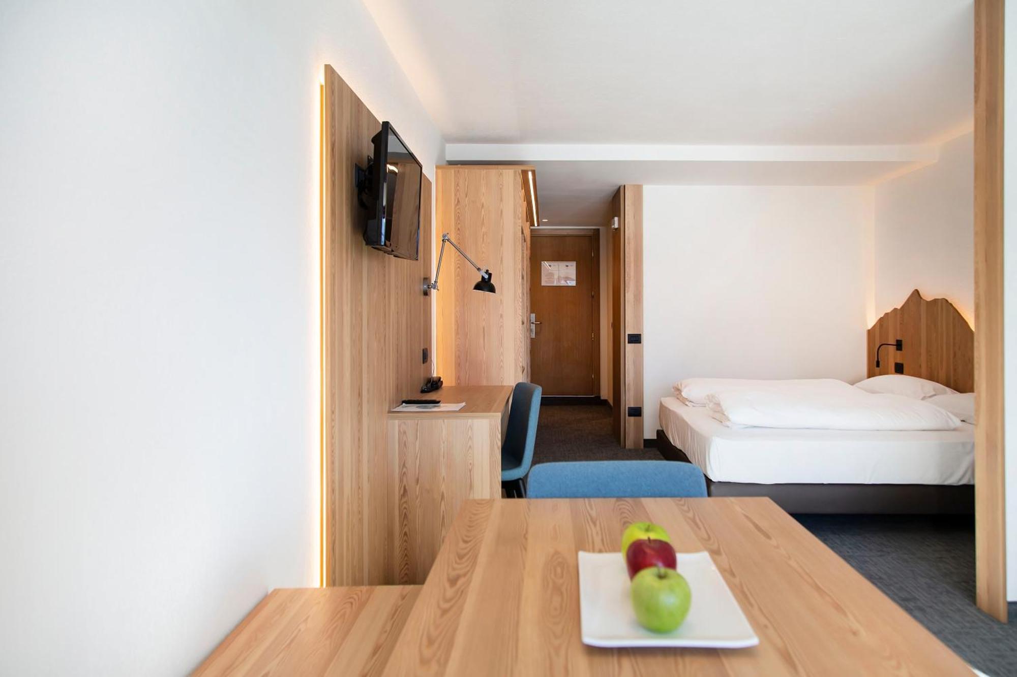 Blu Hotel Senales Zirm-Cristal Maso Corto Room photo