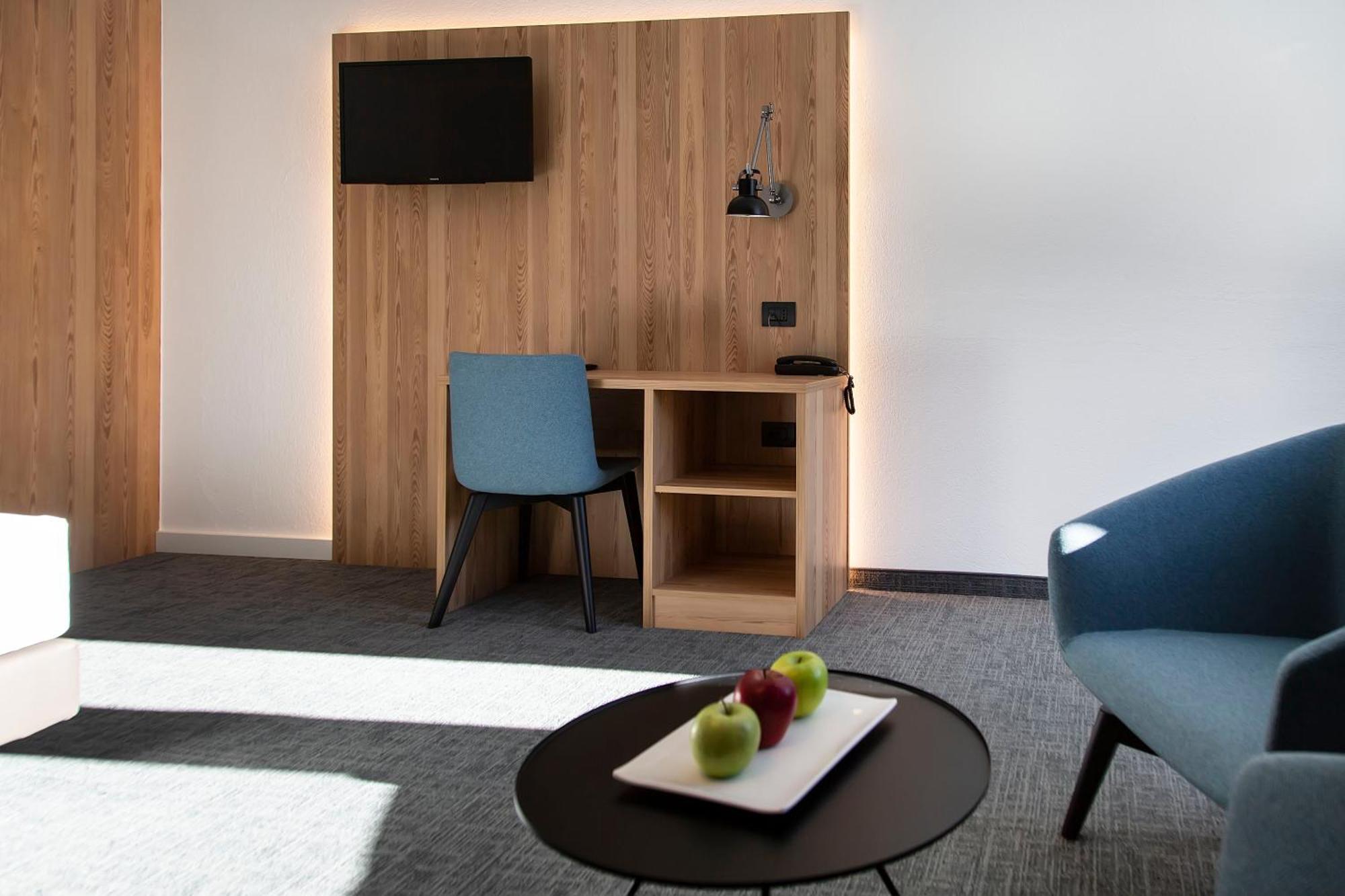Blu Hotel Senales Zirm-Cristal Maso Corto Room photo